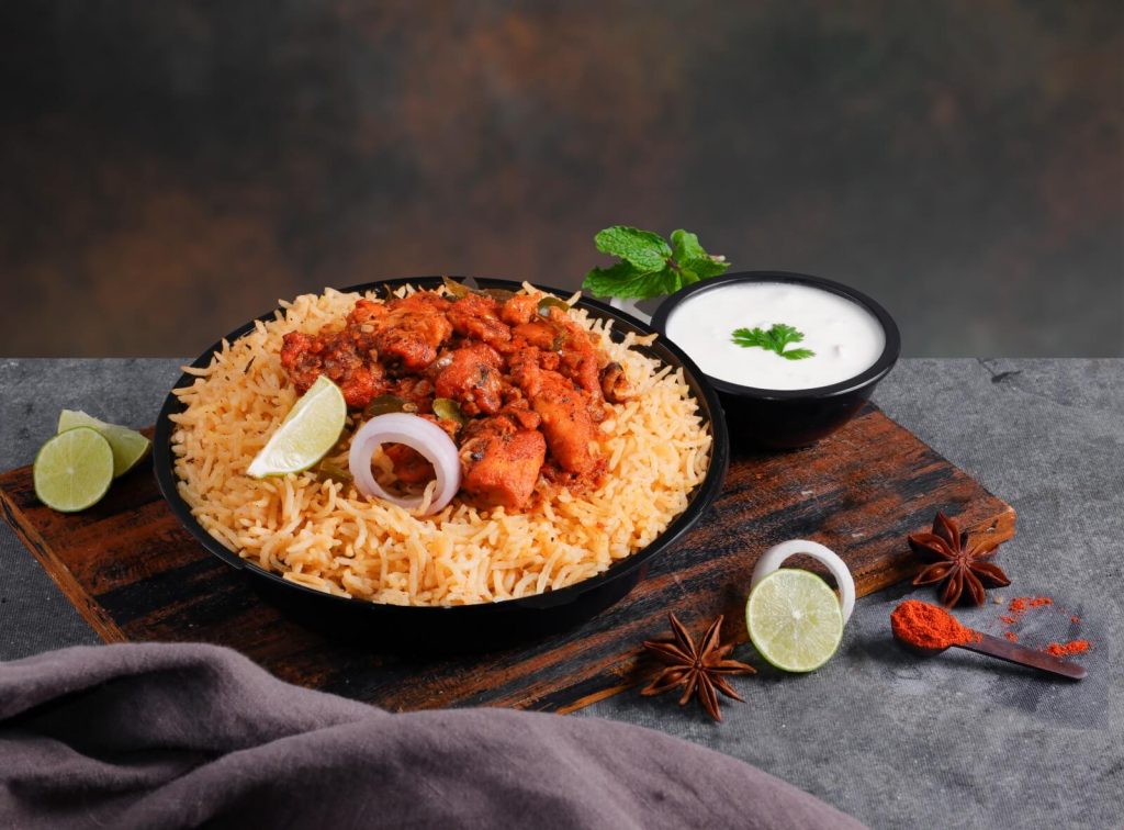 Boneless Chicken Biryani Bowl at Bagara Biryani Cafe